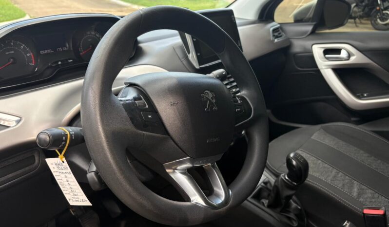 
								PEUGEOT 208 Allure 1.6 completo									