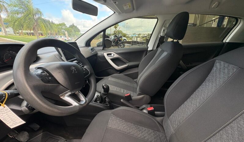 
								PEUGEOT 208 Allure 1.6 completo									