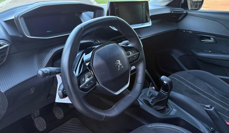 
								PEUGEOT 208 Allure 1.6 completo									