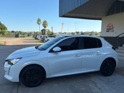 
										PEUGEOT 208 Allure 1.6 completo									