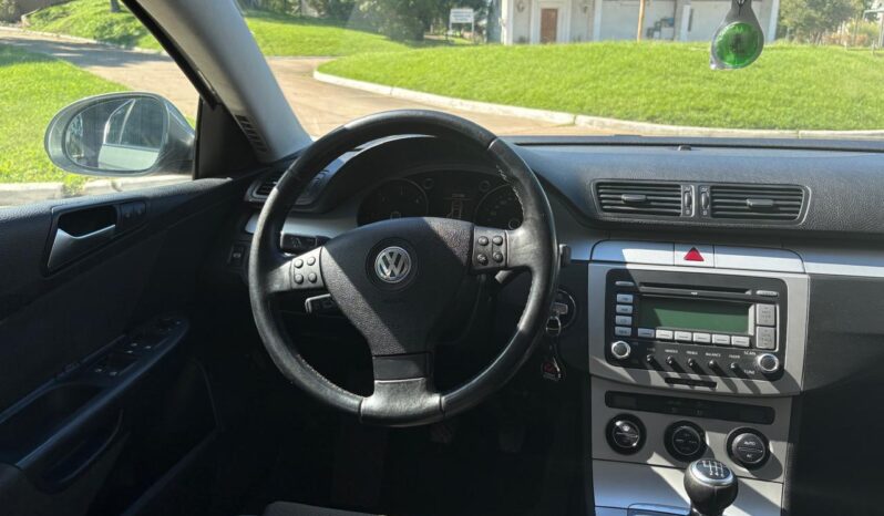 
								VOLKSWAGEN Passat 2.0 TDI completo									