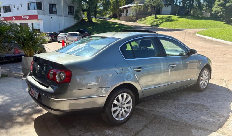 
								VOLKSWAGEN Passat 2.0 TDI completo									