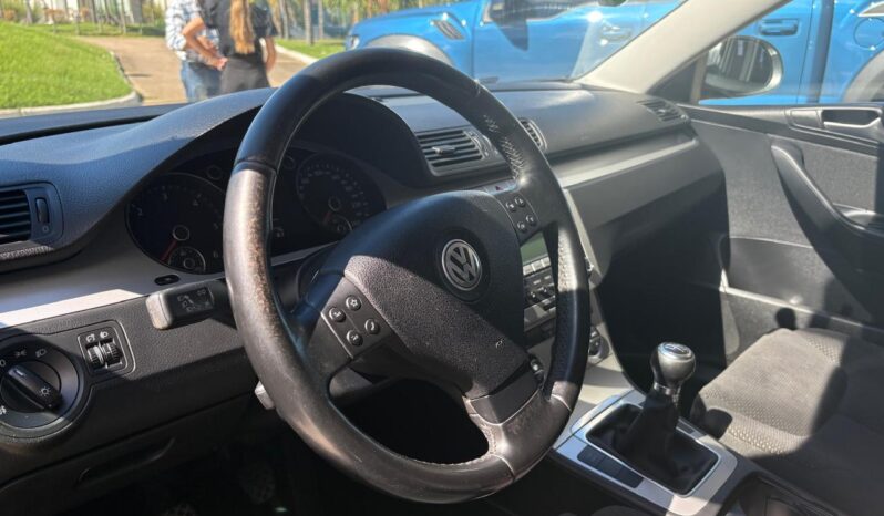 
								VOLKSWAGEN Passat 2.0 TDI completo									