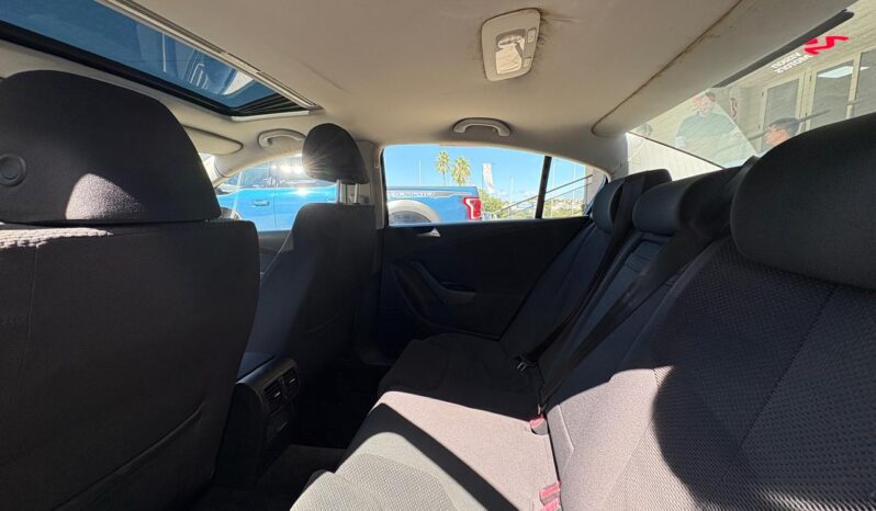 
								VOLKSWAGEN Passat 2.0 TDI completo									