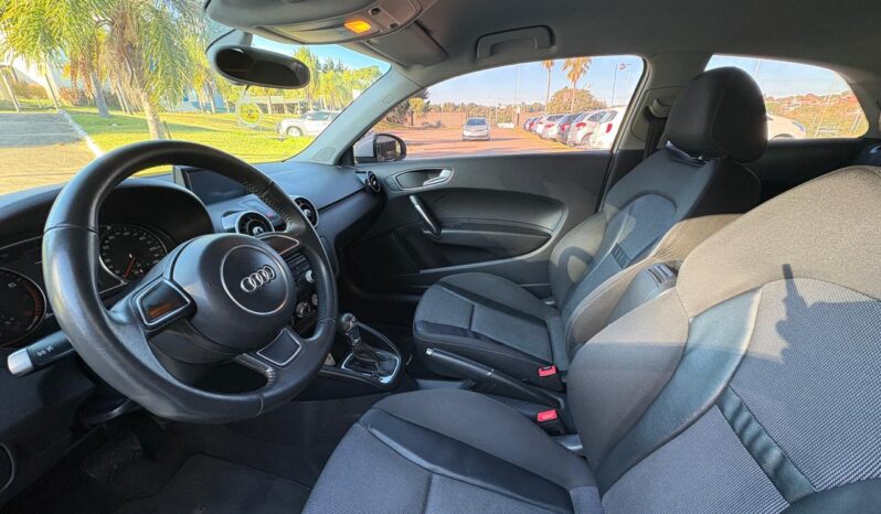 
								AUDI A1 1.4 TFSI Stronic completo									
