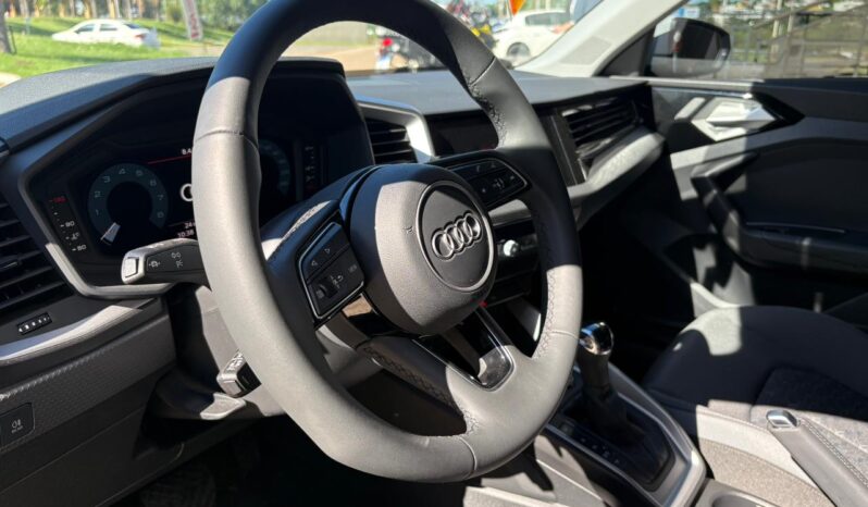
								AUDI A1 30Tsi Sportback completo									