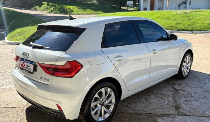 
								AUDI A1 30Tsi Sportback completo									