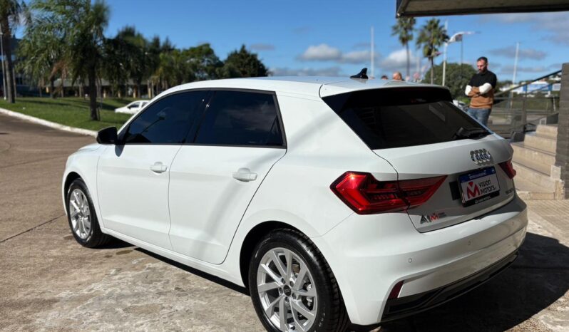 
								AUDI A1 30Tsi Sportback completo									