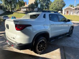 
										FIAT Toro Ultra 2.0 CD 4×4 AT completo									