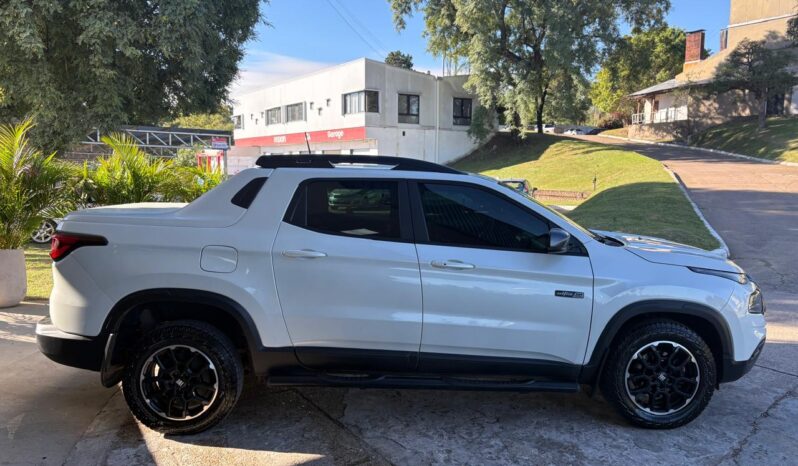 
								FIAT Toro Ultra 2.0 CD 4×4 AT completo									