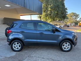 FORD Ecosport SE 1.6L MT