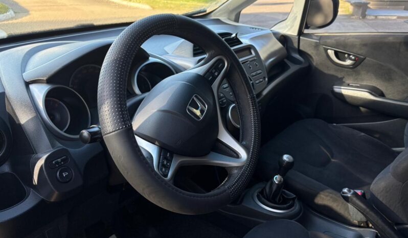 
								HONDA Fit EX completo									