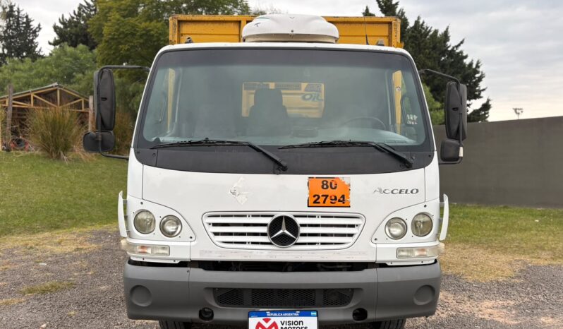 
								MERCEDES BENZ Accelo 915C completo									