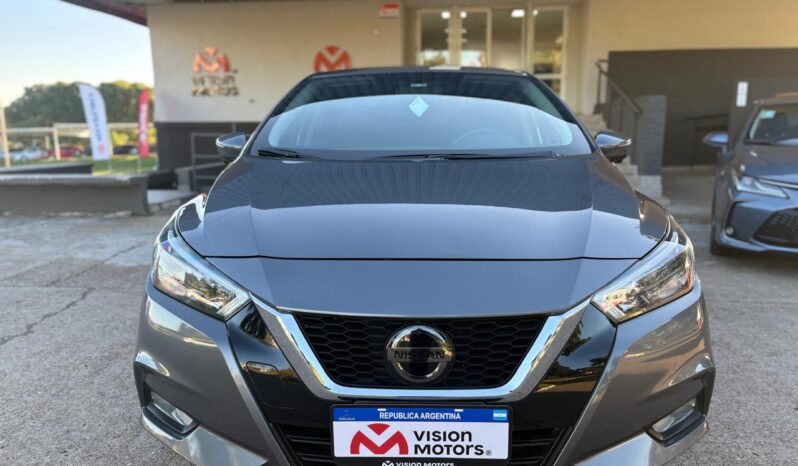 
								NISSAN Versa 1.6 Exclusive CVT completo									