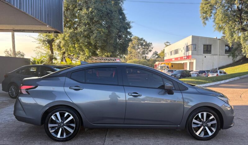 
								NISSAN Versa 1.6 Exclusive CVT completo									