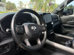 
										RAM 1500 5.7L V8 Rebel 4×4 completo									