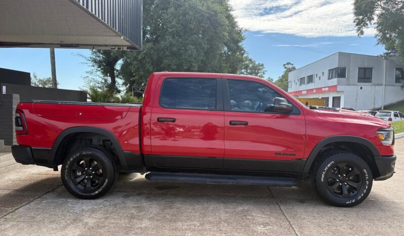 
								RAM 1500 5.7L V8 Rebel 4×4 completo									