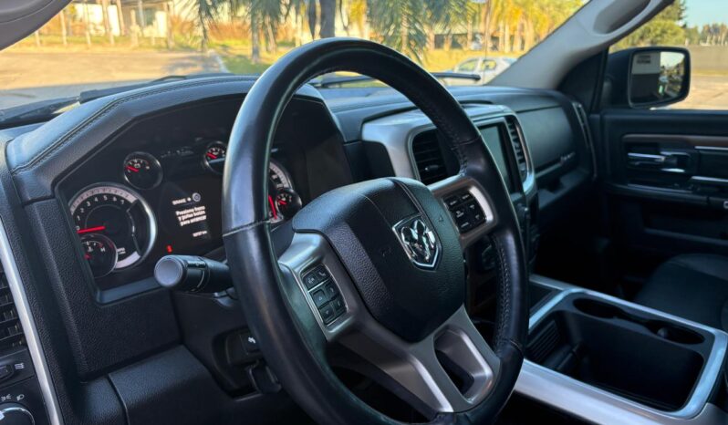 
								RAM 1500 SLT Laramie 5.7L AT 4×4 completo									