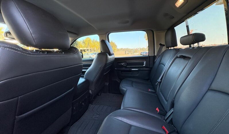
								RAM 1500 SLT Laramie 5.7L AT 4×4 completo									