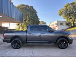 
										RAM 1500 SLT Laramie 5.7L AT 4×4 completo									