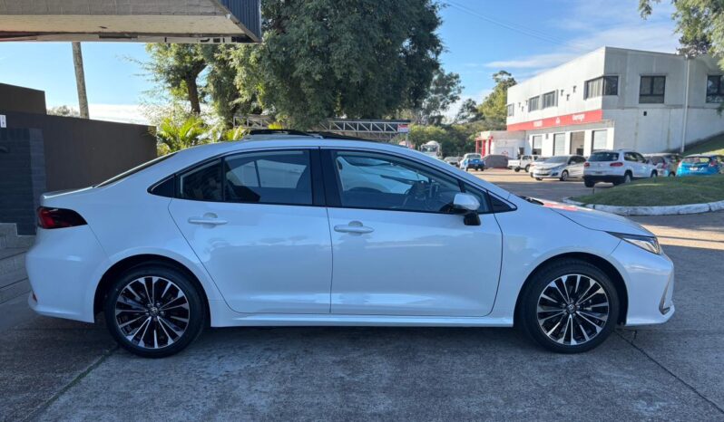 
								TOYOTA Corolla 2.0 SEG CVT completo									