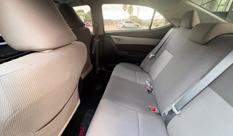 
								TOYOTA Corolla XLI 1.8 CVT completo									