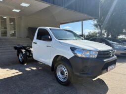 
										TOYOTA Hilux 4×2 DX 2.4 TDI MT CHASIS completo									