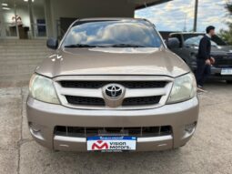 
										TOYOTA Hilux 4×4 Cabina Doble DX 2.5 TD completo									