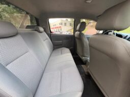 
										TOYOTA Hilux 4×4 Cabina Doble DX 2.5 TD completo									