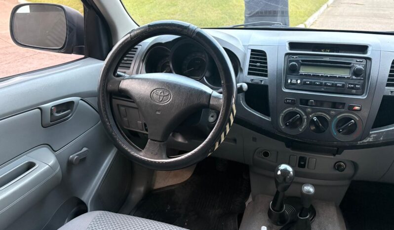 
								TOYOTA Hilux 4×4 Cabina Doble DX 2.5 TD completo									