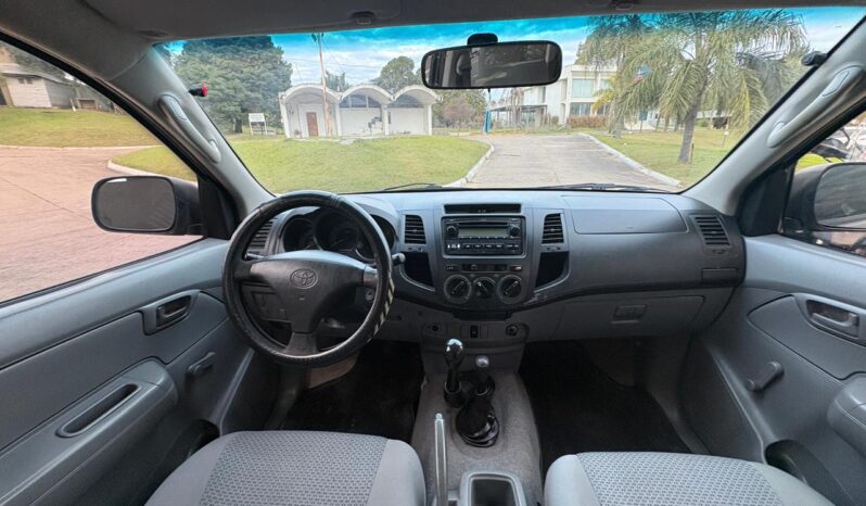 
								TOYOTA Hilux 4×4 Cabina Doble DX 2.5 TD completo									
