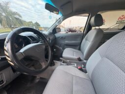 
										TOYOTA Hilux 4×4 Cabina Doble DX 2.5 TD completo									