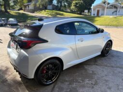 
										TOYOTA YARIS GR completo									
