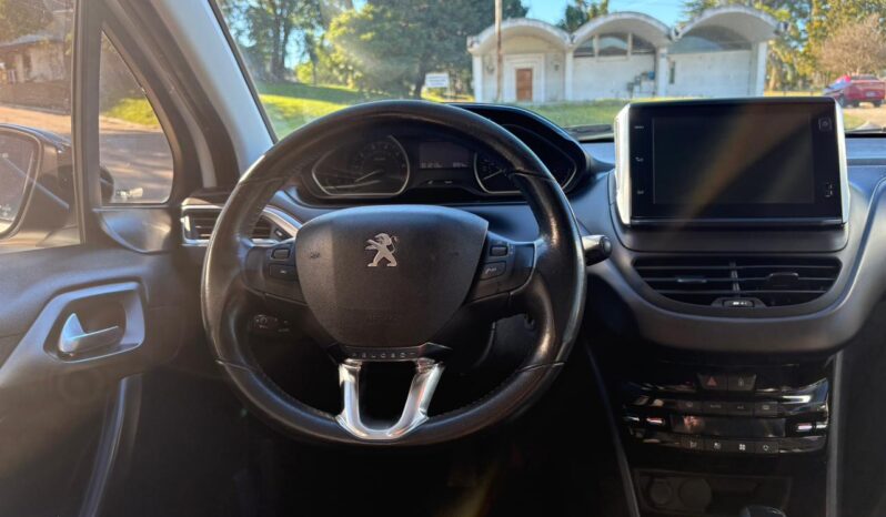 
								PEUGEOT 2008 Feline 1.6 Tiptronic completo									