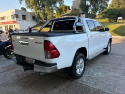 TOYOTA Hilux 4×2 SR 2.4 TDI MT