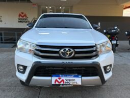 
										TOYOTA Hilux 4×2 SR 2.4 TDI MT completo									
