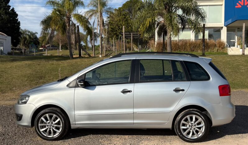 
								VOLKSWAGEN Suran 1.6 completo									