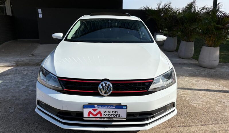 
								VOLKSWAGEN Vento 2.5 Luxury Dsg completo									