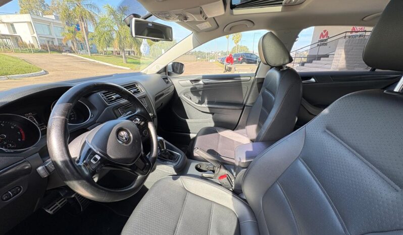 
								VOLKSWAGEN Vento 2.5 Luxury Dsg completo									