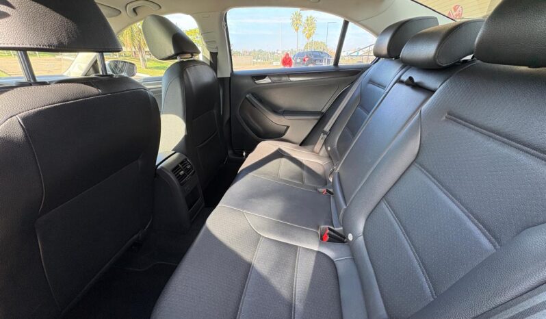 
								VOLKSWAGEN Vento 2.5 Luxury Dsg completo									