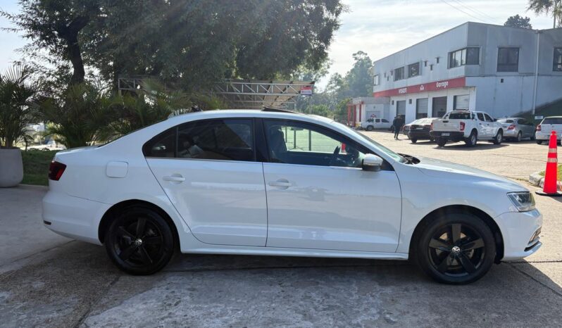 
								VOLKSWAGEN Vento 2.5 Luxury Dsg completo									