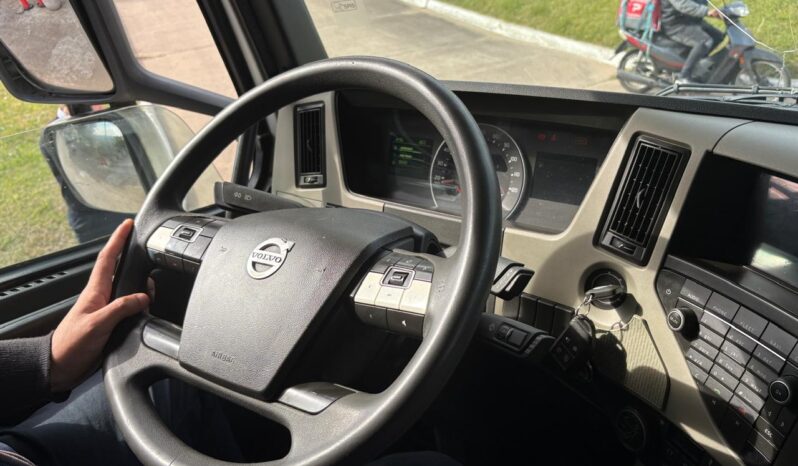 
								VOLVO FM 380 4X2 T completo									