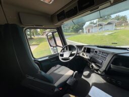 
										VOLVO FM 380 4X2 T completo									