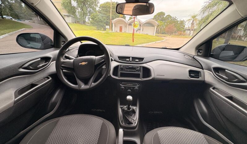 
								CHEVROLET ONIX JOY 5P 1.4 completo									