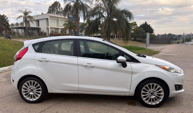 
								FORD Fiesta 1.6L Titanium Powershift completo									