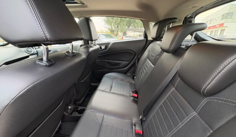 
								FORD Fiesta 1.6L Titanium Powershift completo									
