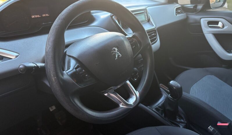 
								PEUGEOT 208 Active 1.5 completo									