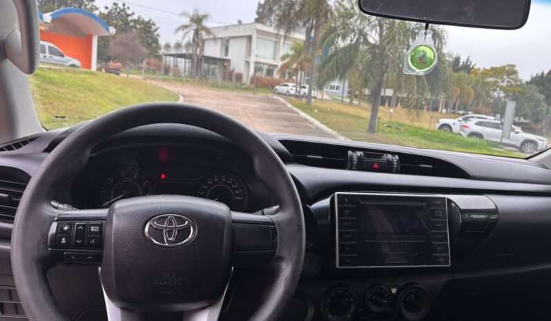 
								TOYOTA HILUX 4×2 DX 2.4 TDI MT CABINA SIMPLE completo									