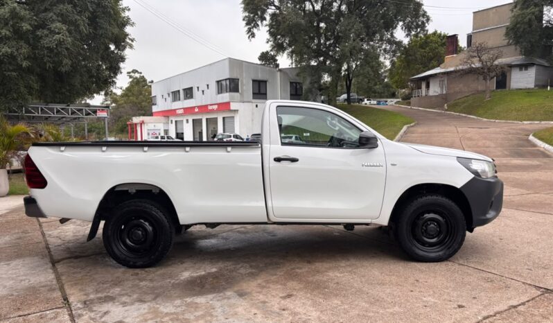 
								TOYOTA HILUX 4×2 DX 2.4 TDI MT CABINA SIMPLE completo									
