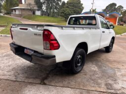 
										TOYOTA HILUX 4×2 DX 2.4 TDI MT CABINA SIMPLE completo									